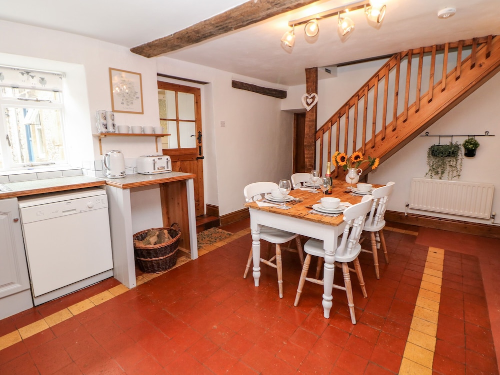 White Swan Cottage
