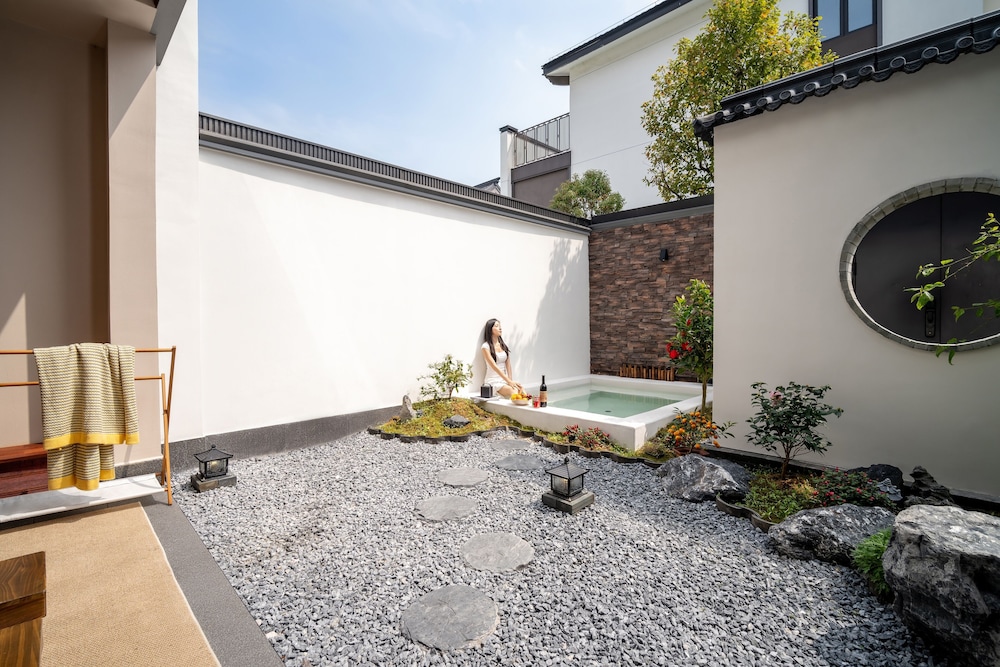 Mstay Homestay Jihua Store