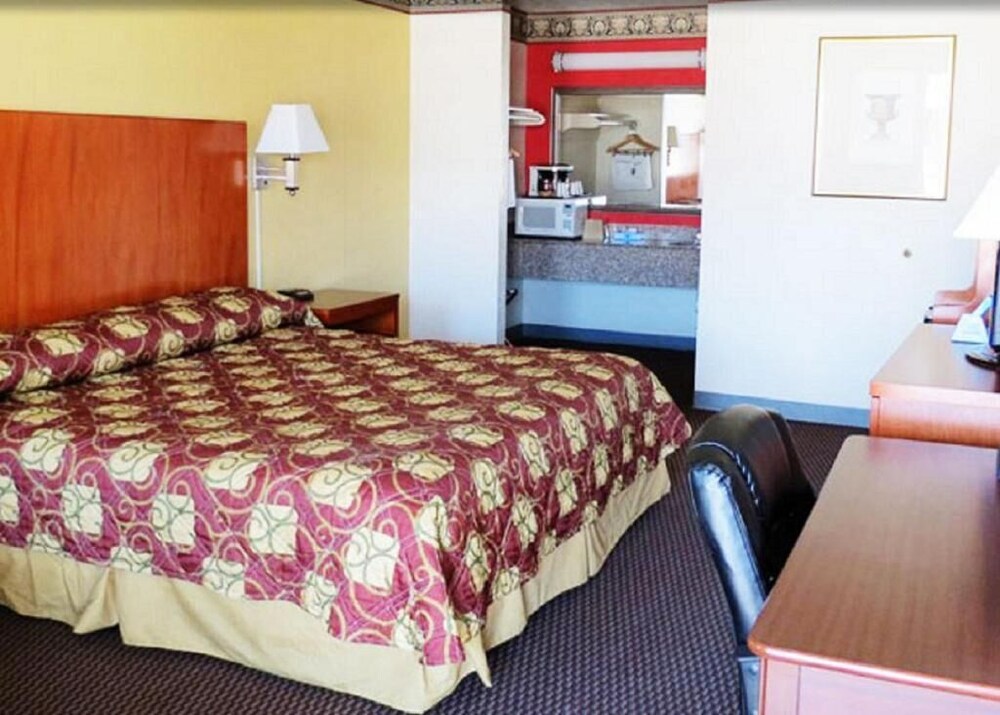 Winnie Inn Suites & RV Park