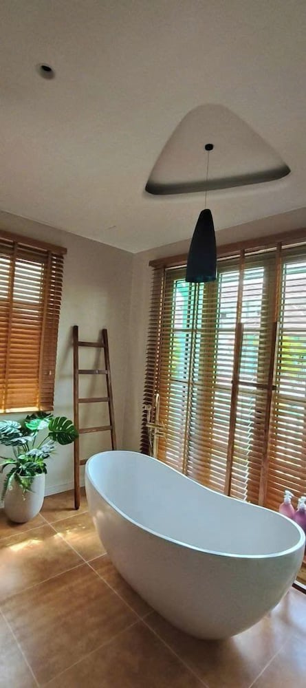 Hayha Villa - Tropical Garden Khem Beach
