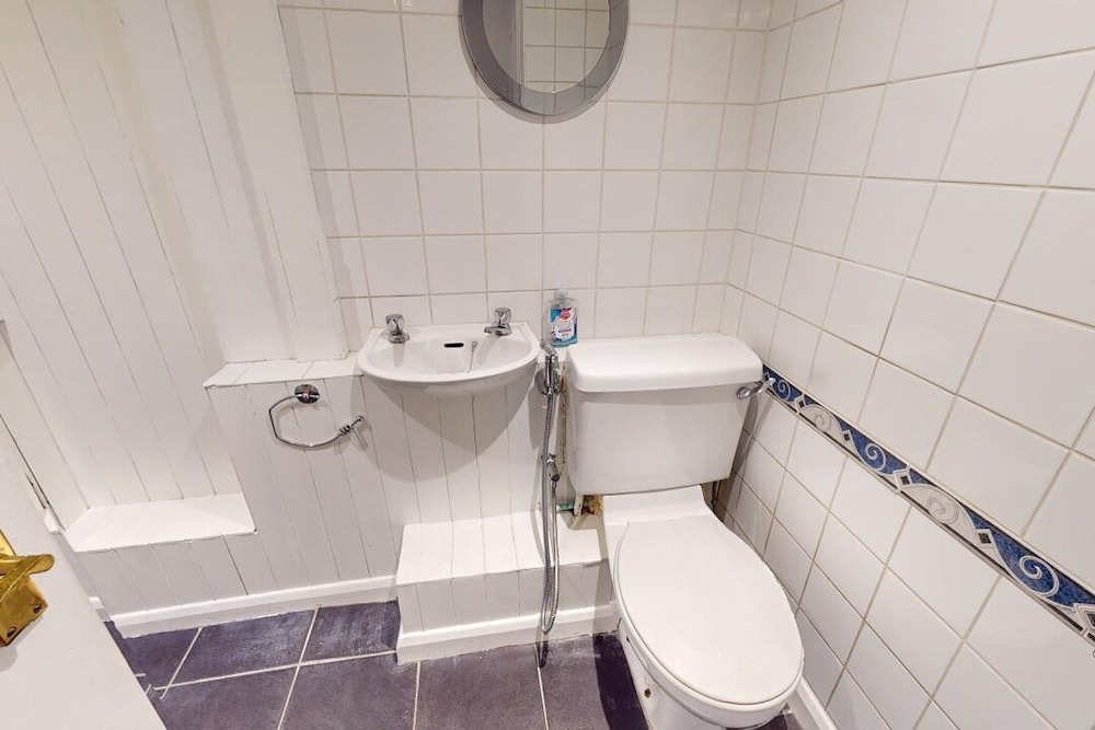 Parlaunt House - 3 Bedroom With Free Parking