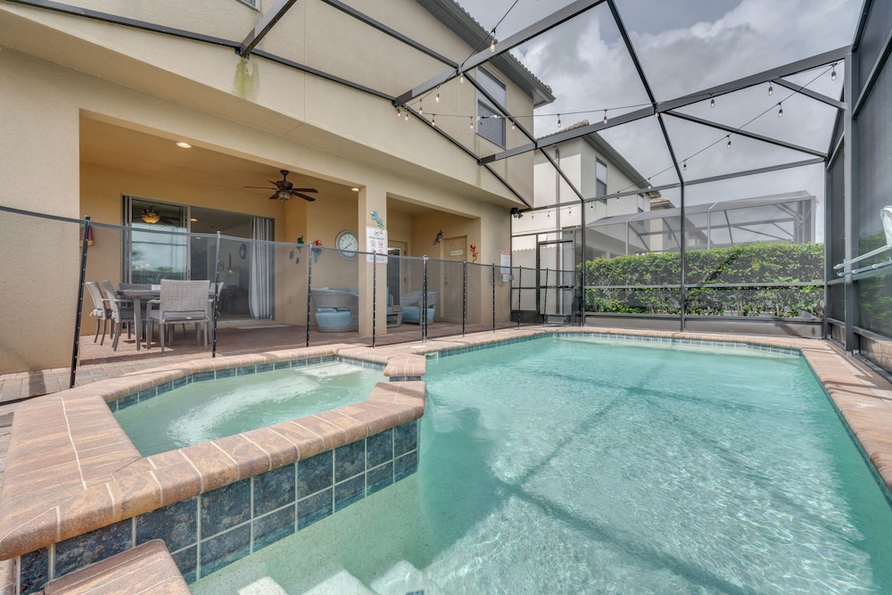 Pool & Lazy River: Windsor House 9 Mi to Disney!