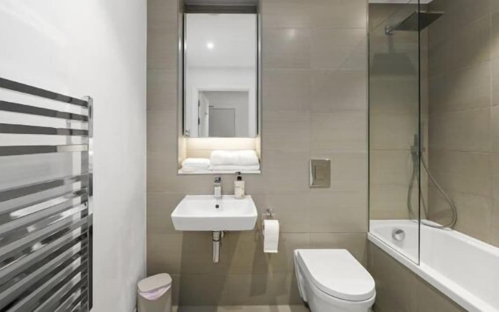LUXE TOWER