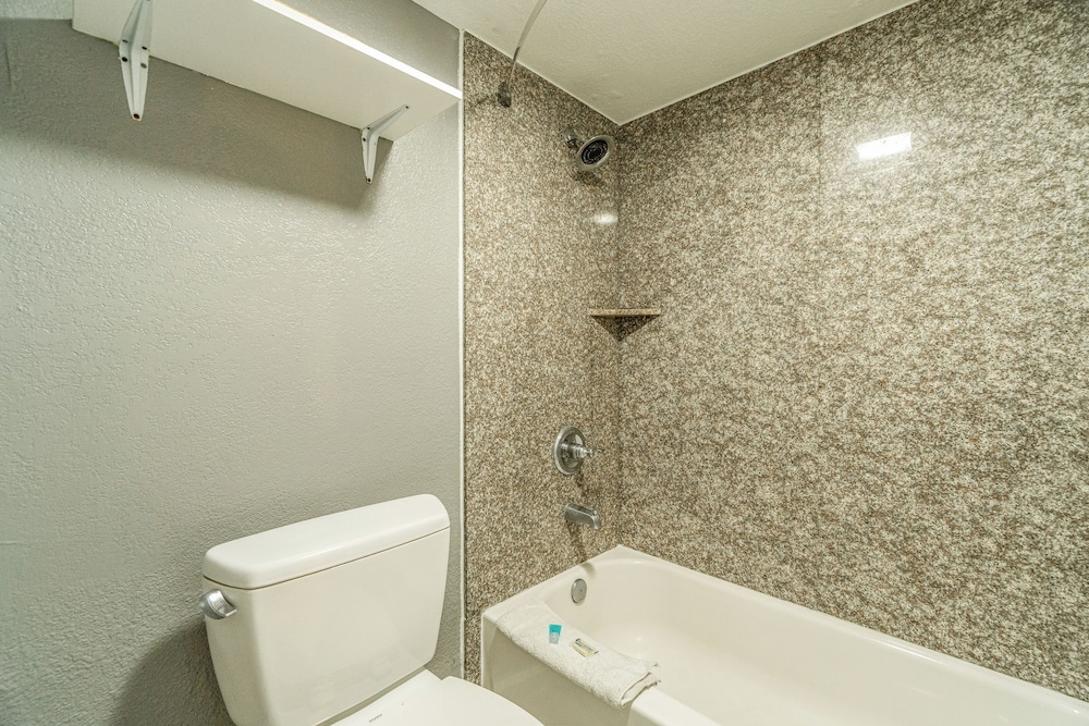 Economy Inn By OYO Livingston TX Hwy 59