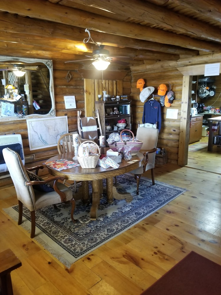 CopperLine Lodge