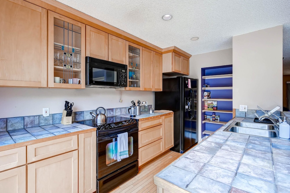 D027 4 Bedroom Apartment By Senstay