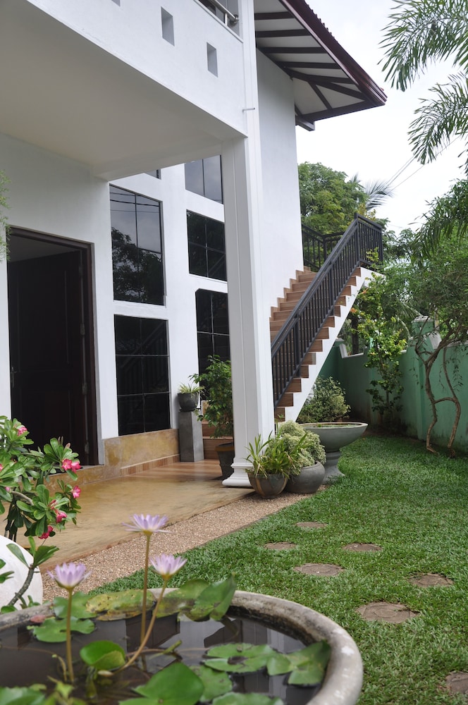 Shakuna Villa