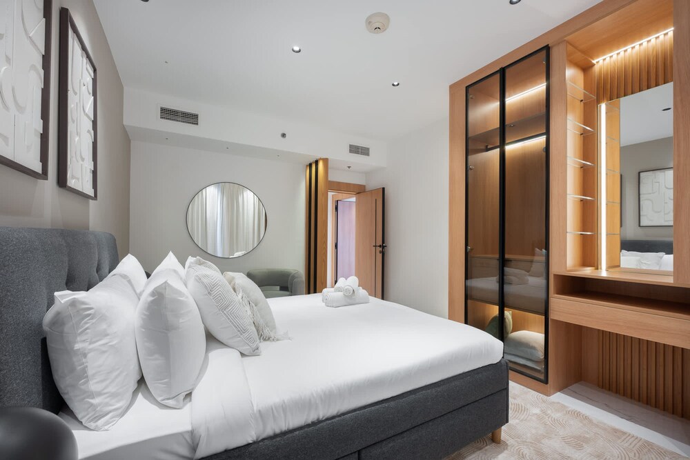 Luxurious 2-bedroom Apartment Perfect for Families in Dubai Marina