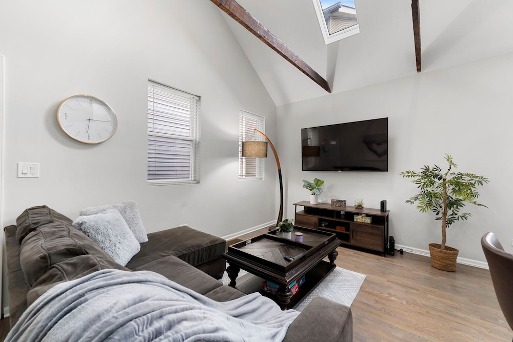 Chicago Treasure 4 Bed Getaway