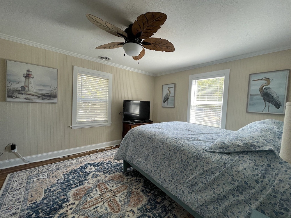 Gracie's Place 2 Bedroom Cottage