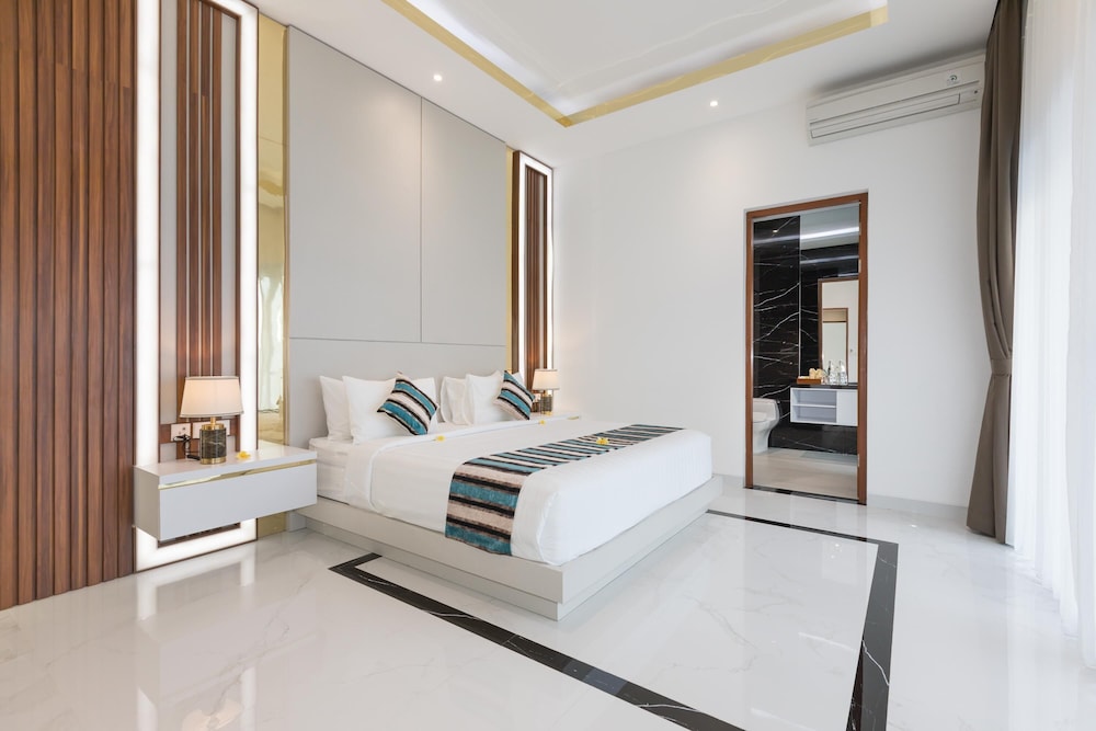 Villa Louis Legian by Nagisa Bali view 2