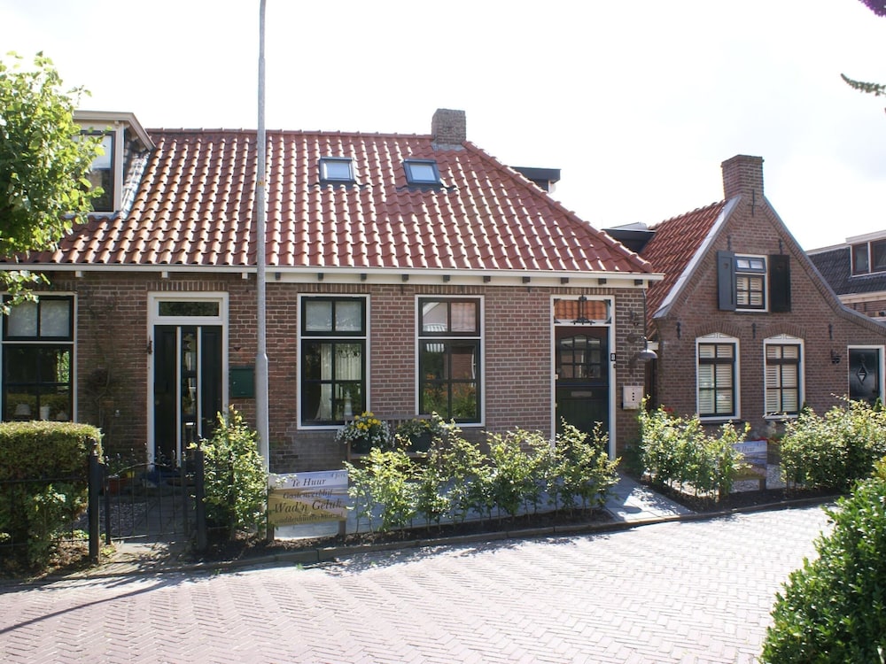 Fantastic Luxury Vacation Home and Next to the Wadden Sea