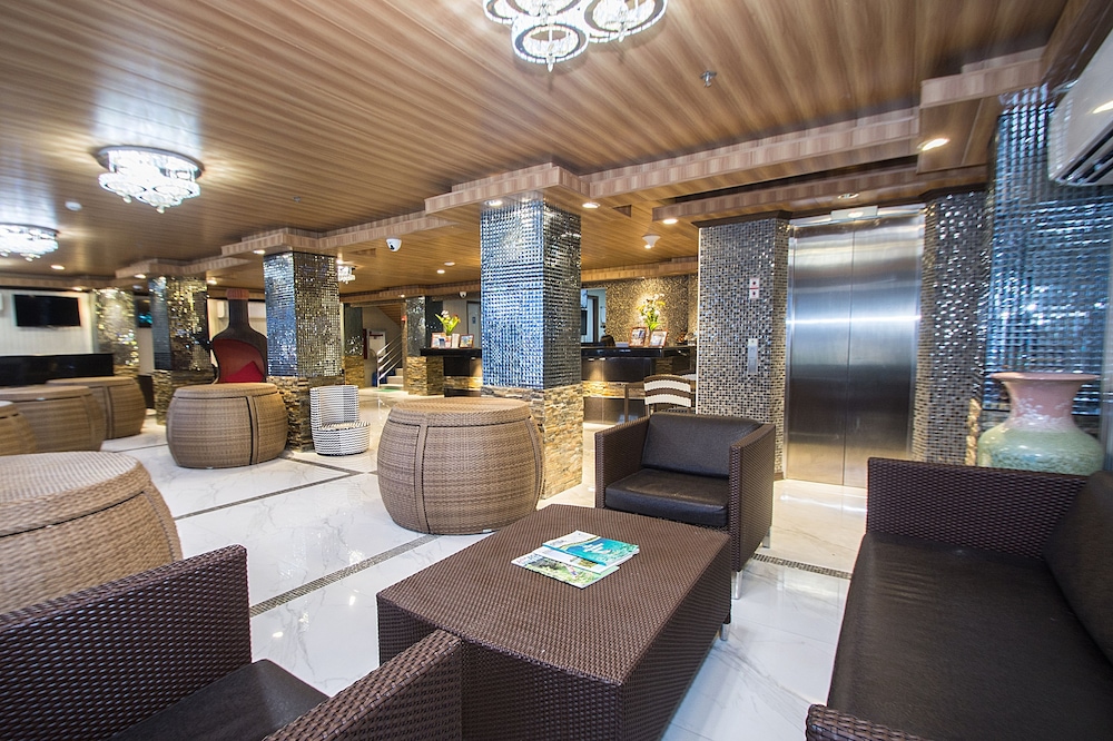 Diamond Water Edge Resort