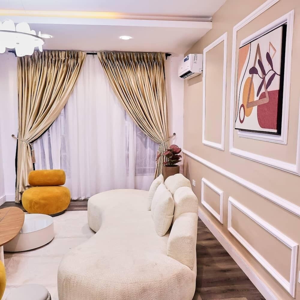 Purple Lavender Court Apartment