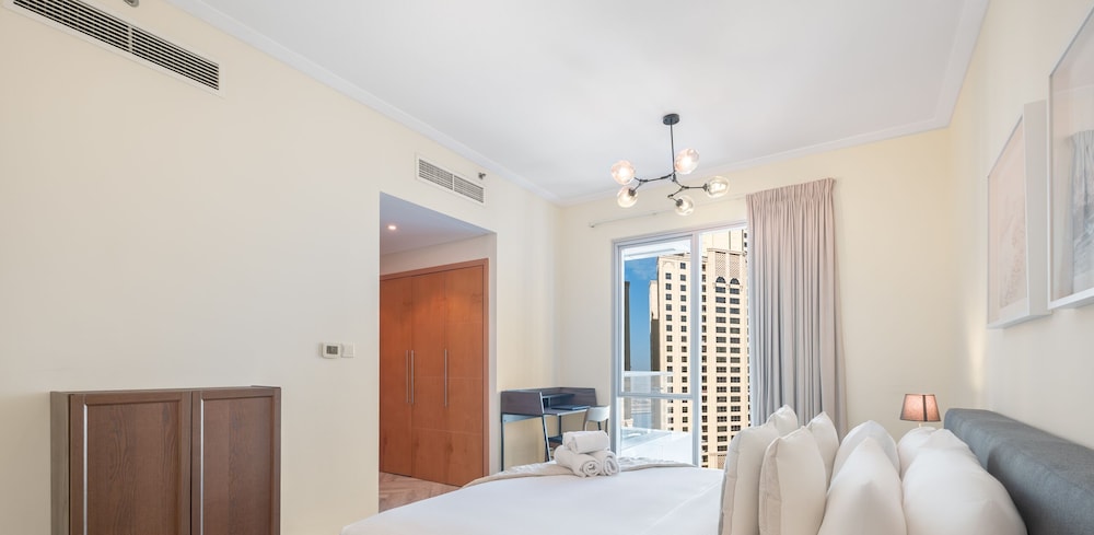 LUX The Shemara Marina View Suite