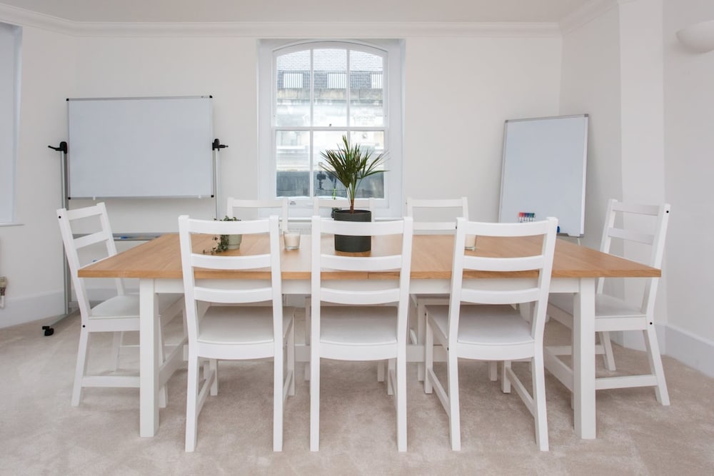 Modern 2 Bedroom Apartment in the Heart of London