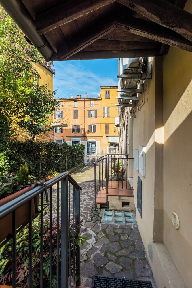 Massarenti 31 Modern Duplex view 3