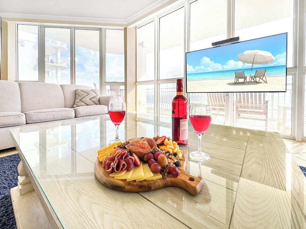Oceanfront Luxe Pool + Beachfront Free Golf