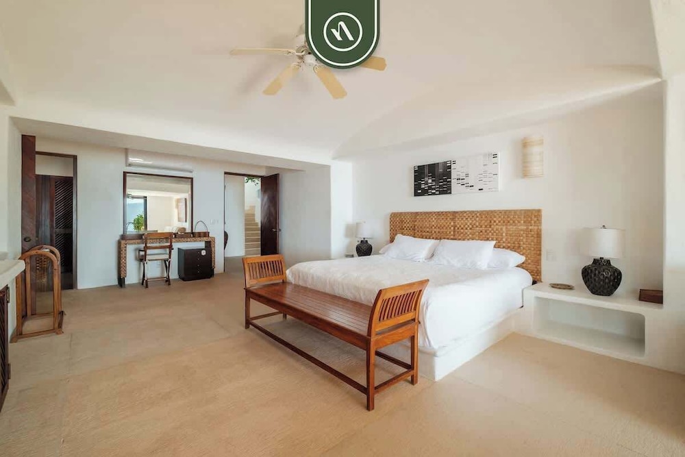 4 BR Penthouse - Breathtaking Views - Private Pool