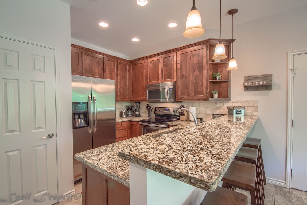 Riverview Heaven Rg 20304 6 Bedroom Condo by RedAwning view 2