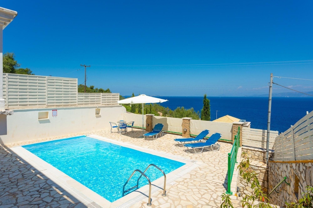 Villa Martha Large Private Pool Walk to Beach Sea Views A C Wifi Car Not Required - 2247 photo 5