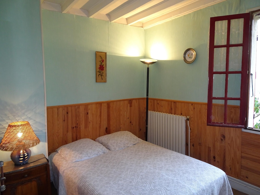 Holiday Home in Etretat Near Beach & Cliffs