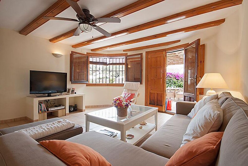 Villa Sol in J vea With 2 Bedrooms and 2 Bathrooms