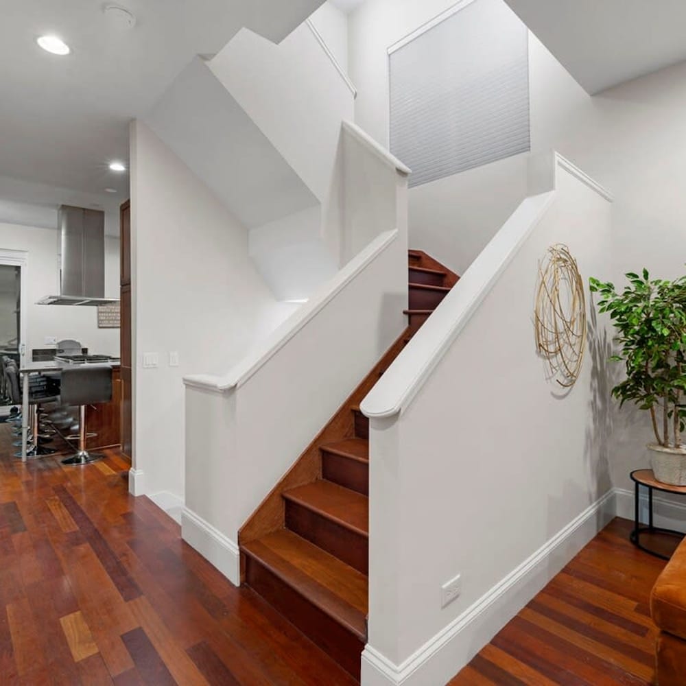 Luxurious 8 Bed Retreat State of the Art Theater