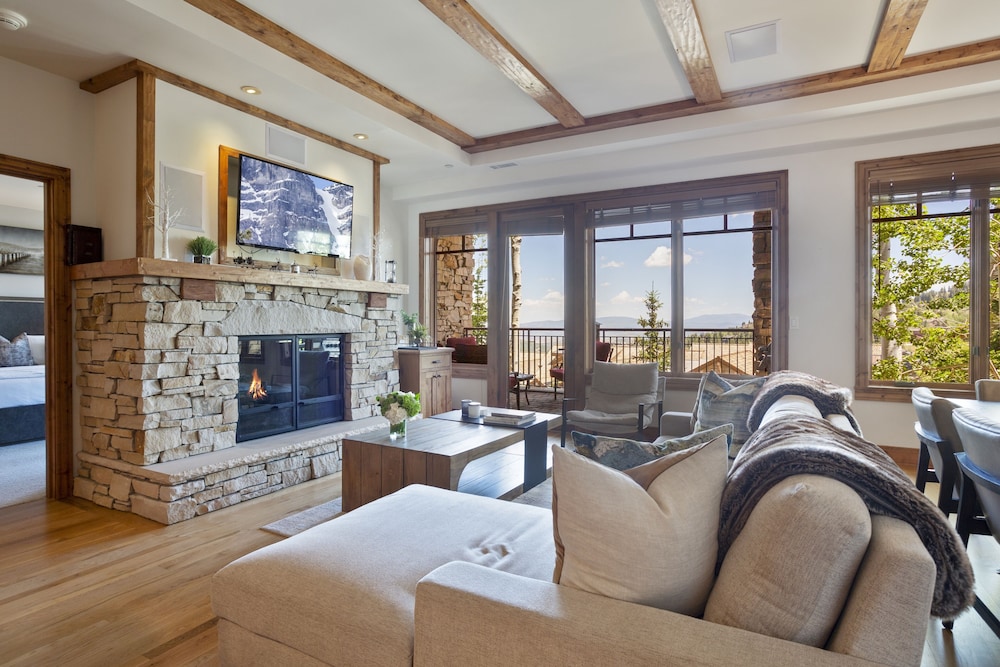 Shooting Star Lodge at Deer Valley Resort - Two Bedroom Residence #103 2 Condo