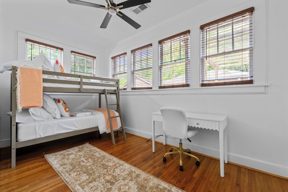 Stylish 3BR Retreat w Porch and garden