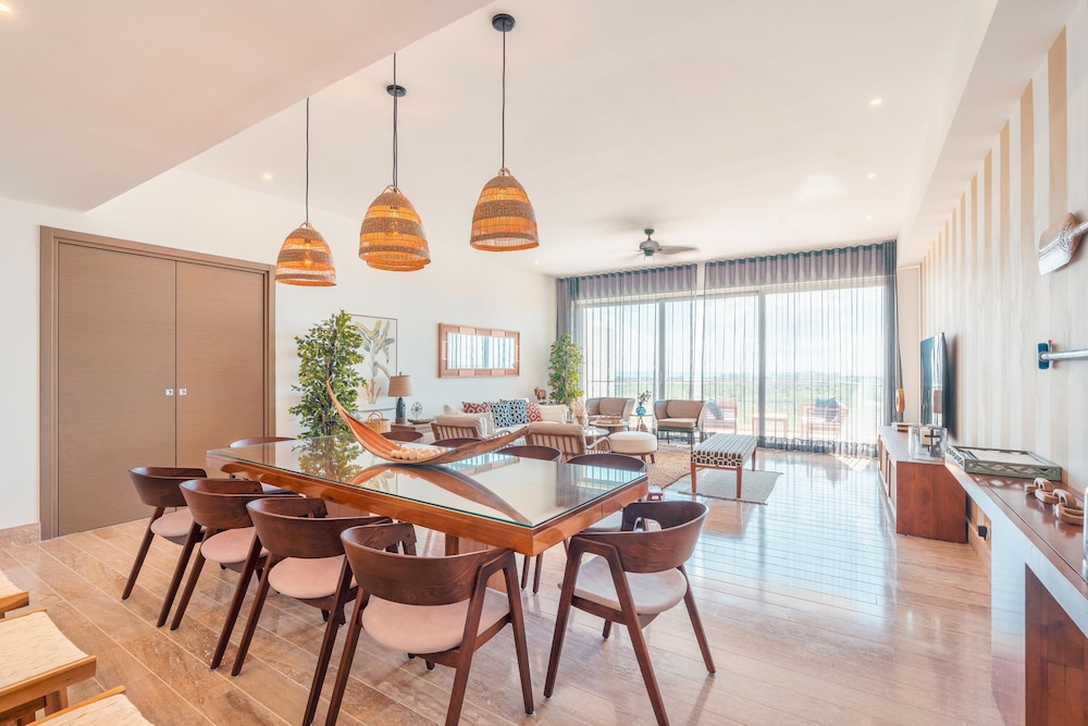 3BR 6 Guests Private Balcony Gym