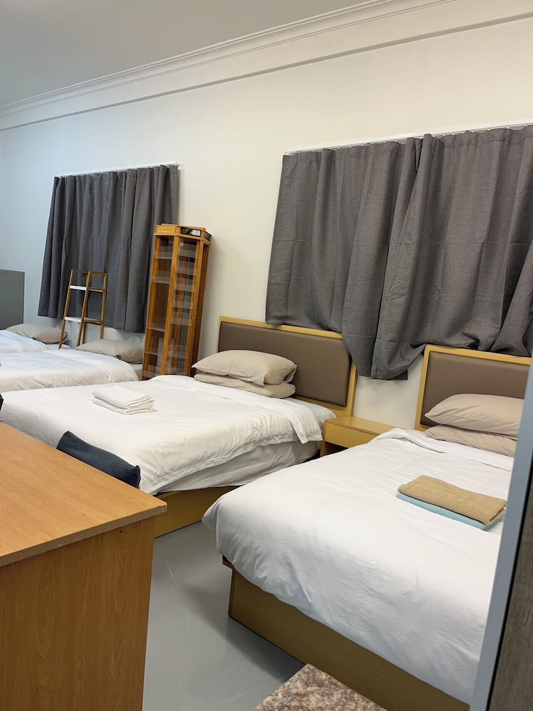 2 Double 3 Single 2 Sofa Beds Studio