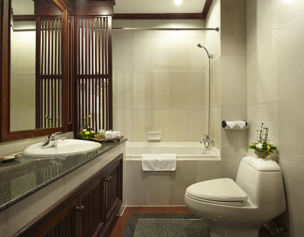 Santi Resort & Spa
