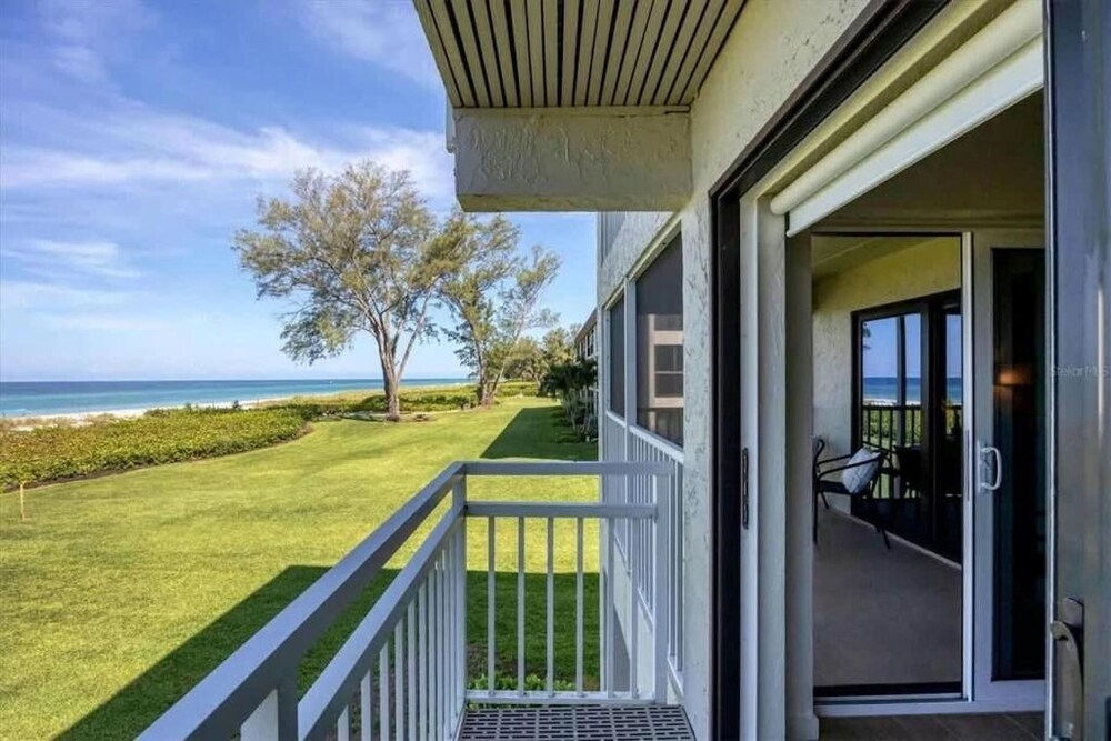 Luxury Beachfront Retreat