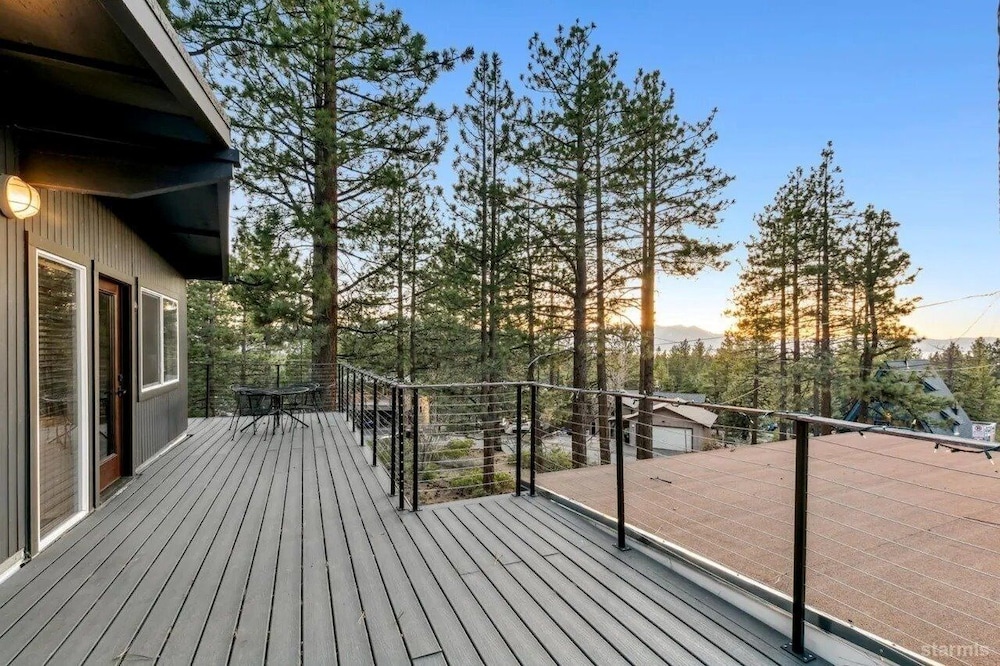 3748 Terrace Drive 5 Bedroom Home