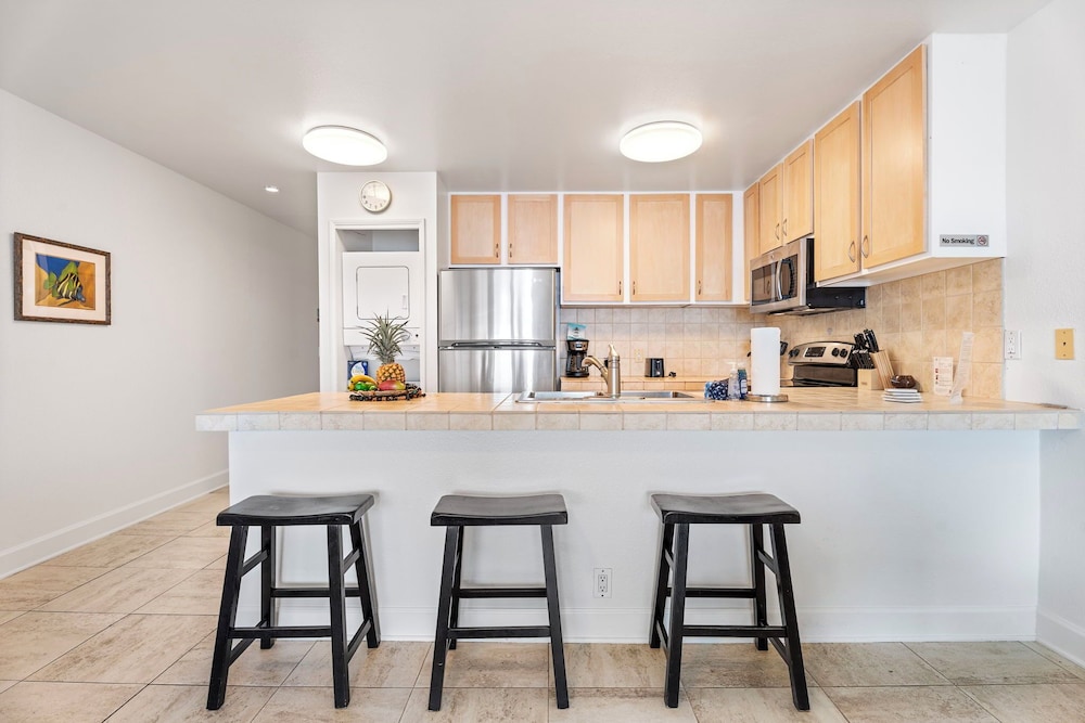 Direct Ocean Front - Upgraded Unit - Free Concierge - Vrkcv