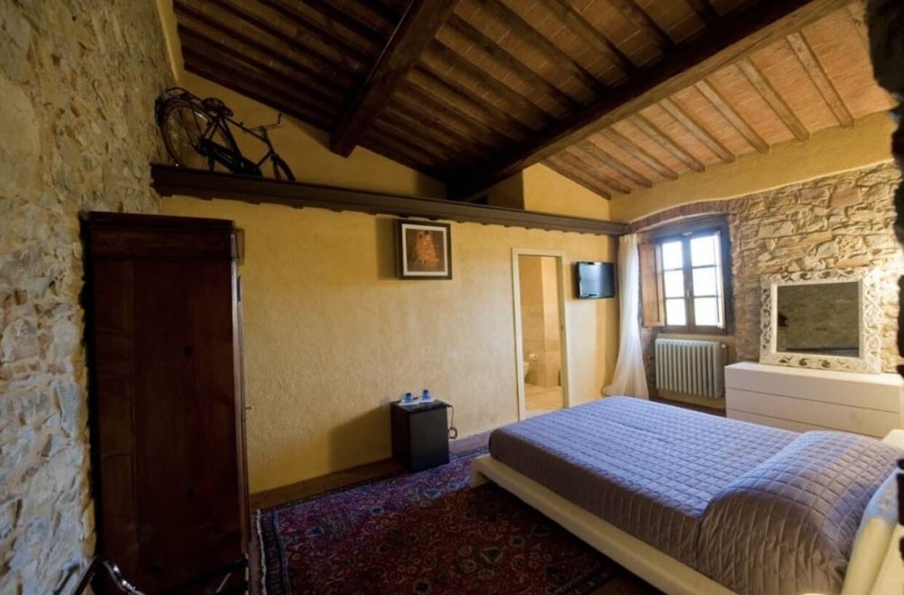 Room in B&B - Agriturismo Sottotono, Nature and Relax view 5