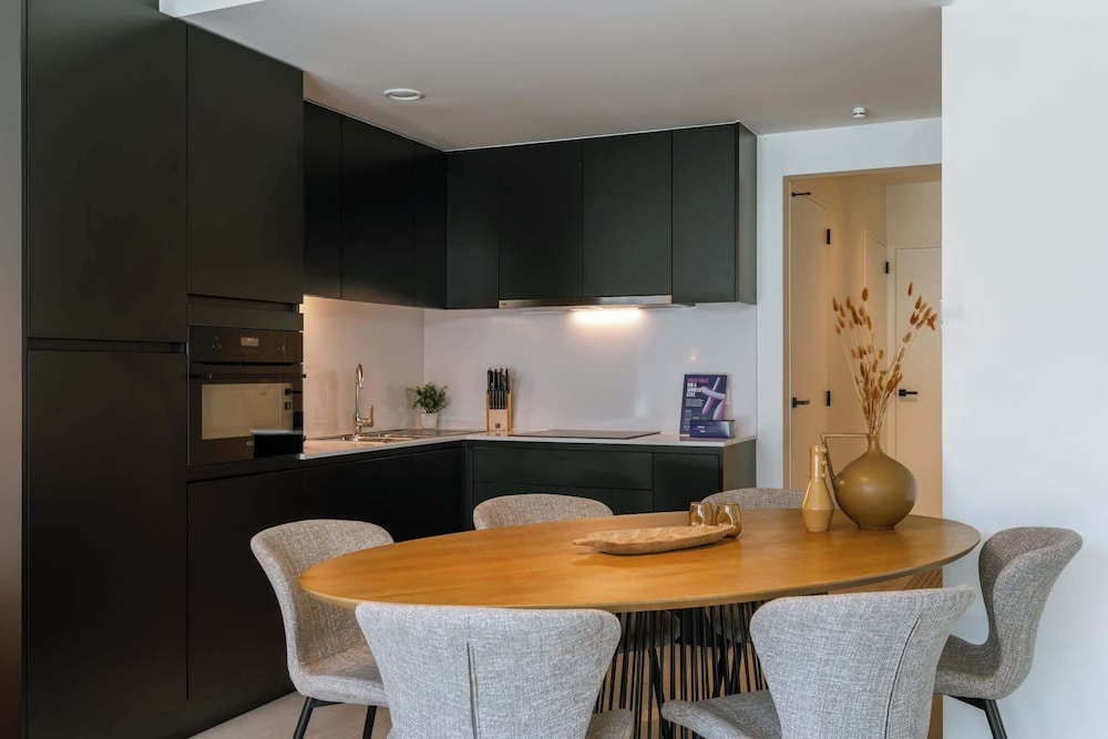 Huswell x Bel Air - Modern City Apartment With Terrace Designer Touches