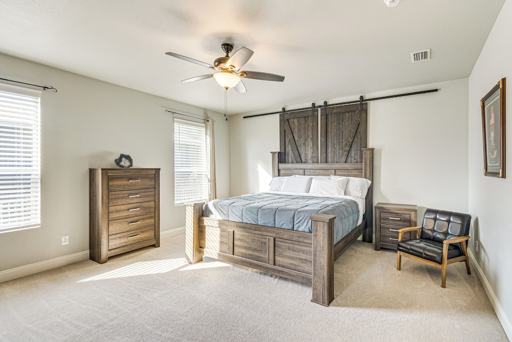 6 Mi to Navarre Beach: Spacious Family Retreat!