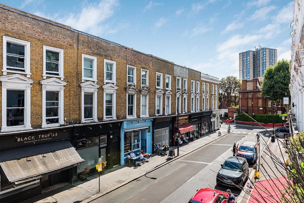 Lady on the Lane- 2 bed Primrose Hill - by Out of Office Lifestyle