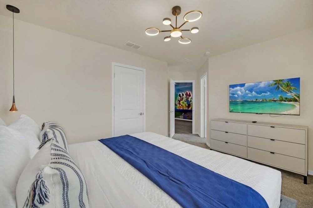 Everyone's Family Fun Home, Slides In Kids Rooms 10 Bedroom Villa