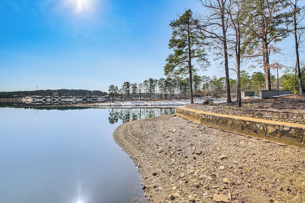Boat Dock & Views: Stunning Lake Coronado Gem!