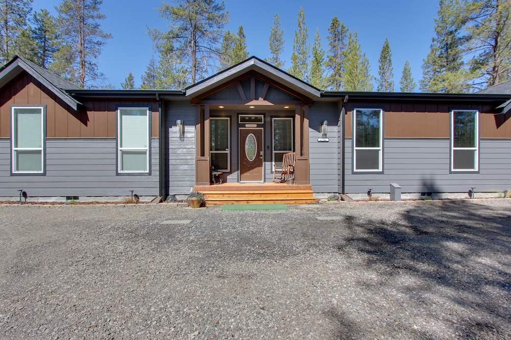 'the Hub' La Pine Vacation Rental - Dog Friendly! view 4