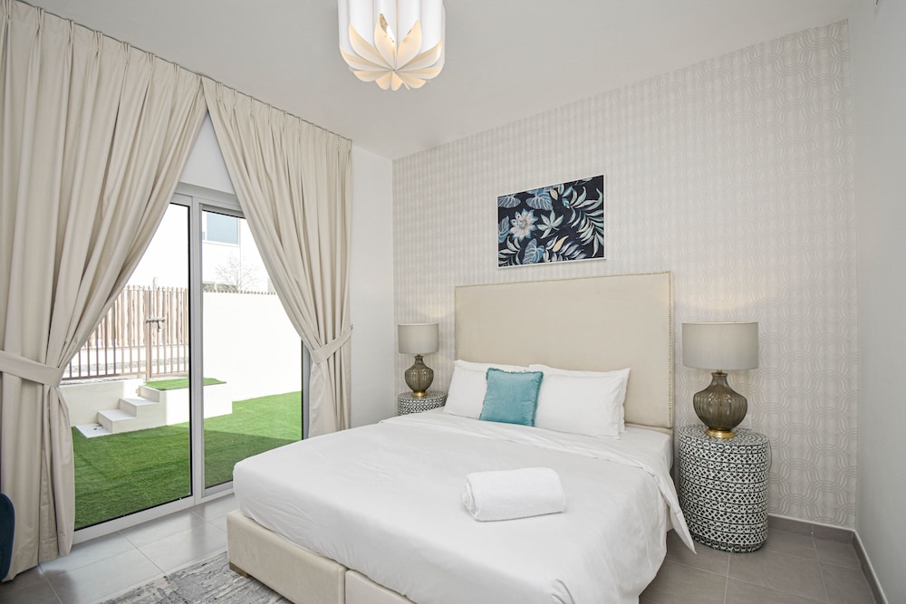 Elegant 3 BR Dubai South