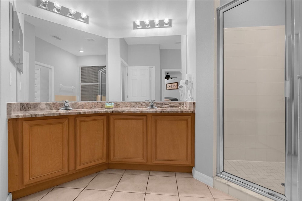 Davenport Luxury 8-Guest Villa