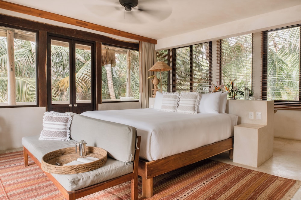 Casa Chukum 4BR by Aldea Canzul