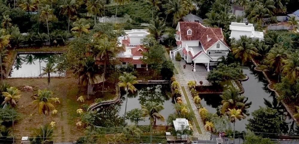 Palliath House-Heritage Villa Beachside