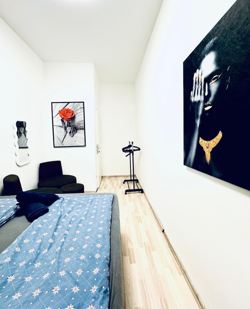 4BR Stay for 8 Near FAC Stadium