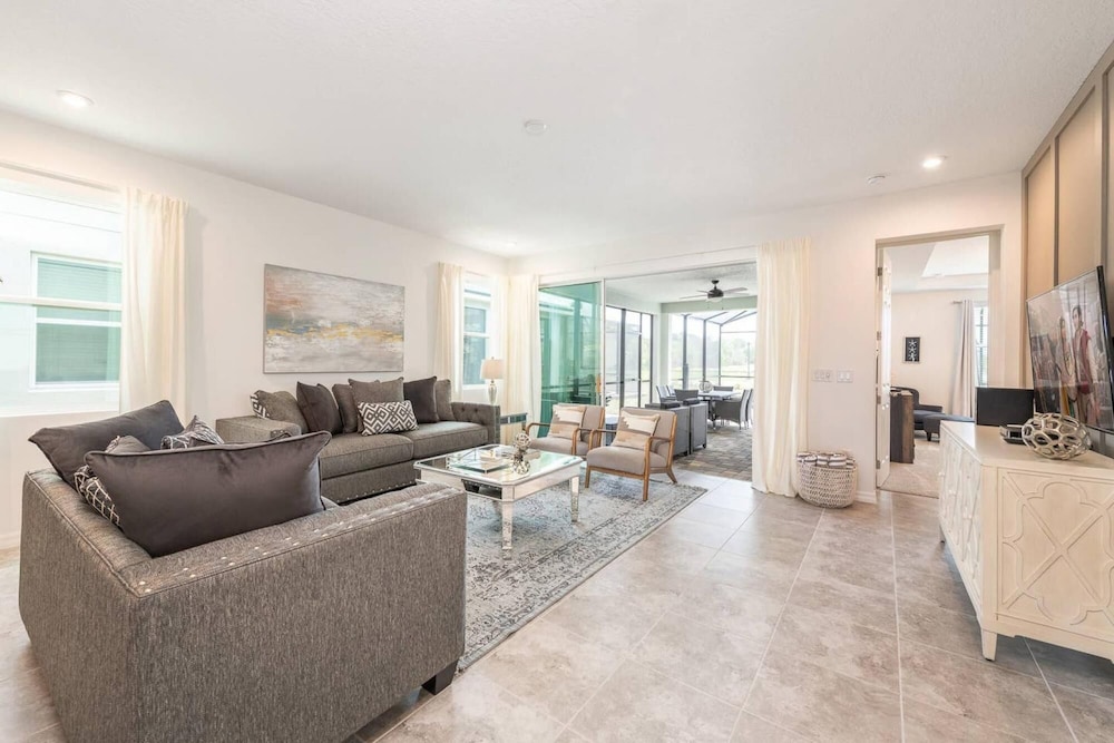 Luxury House Disney With a Nice Private Pool Near Disney - Image 4