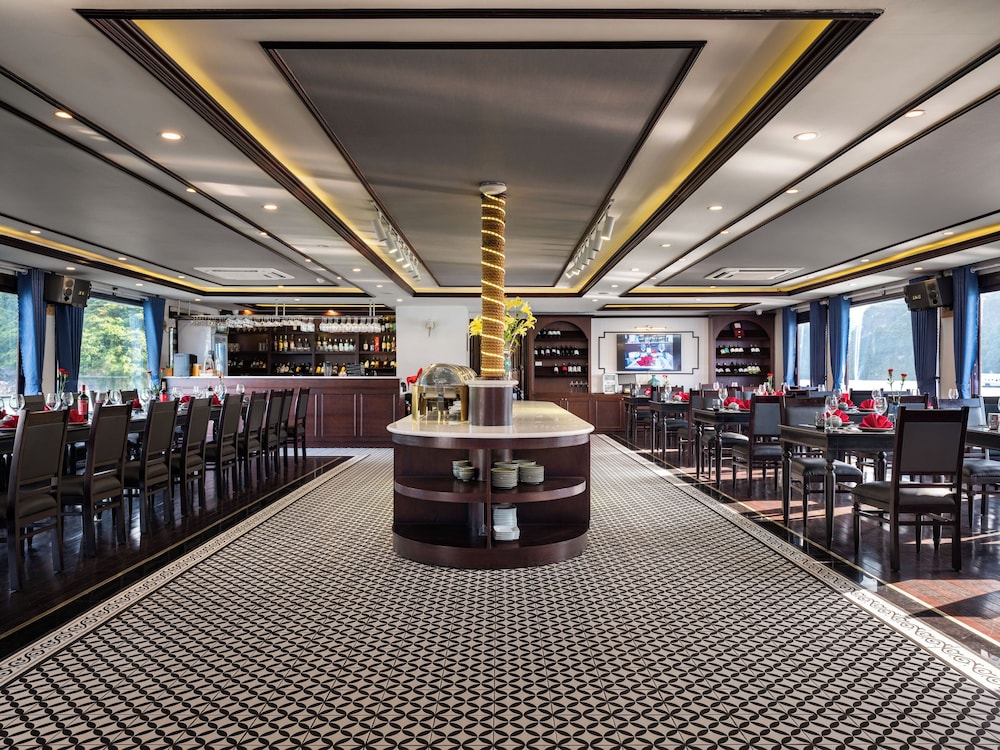 Rosa Boutique Cruise